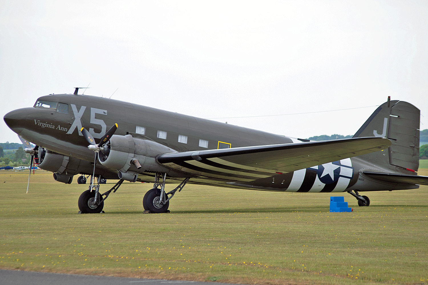 N62CC C-47A [330647 /X5-J]