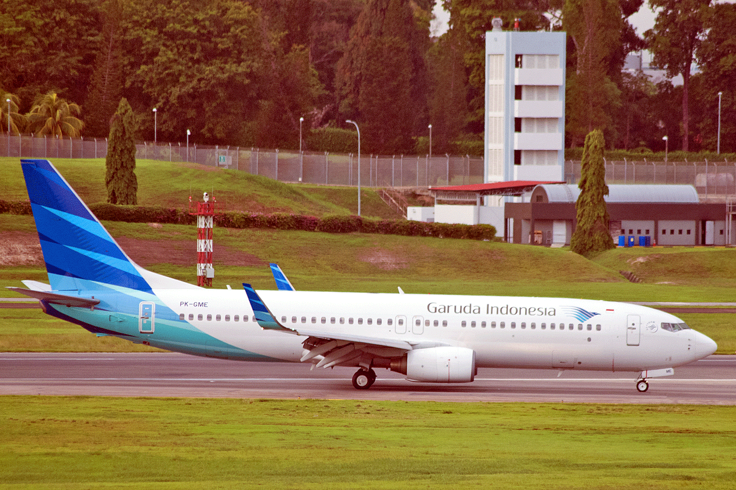 PK-GME B 737 8U3 Garuda Indonesia